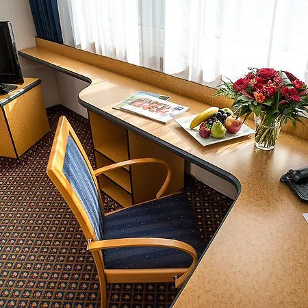 Hotel Dorint Airport-hotel Berlin-tegel 3*