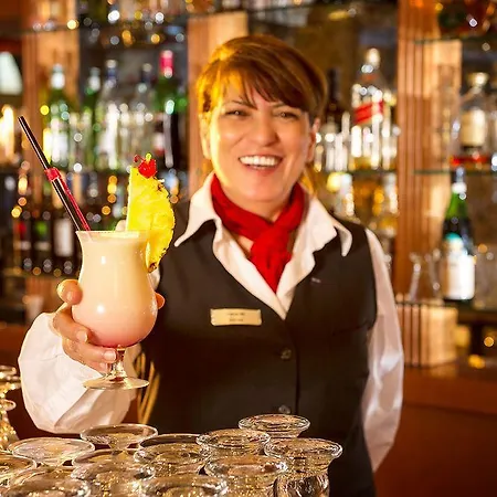 Dorint Airport-hotel Berlin-tegel 3*